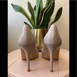 Charles David Nude Peep-toe Pumps Size 9